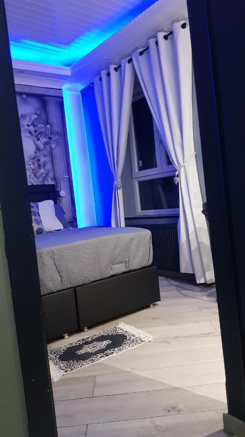 Apartmán Le Petit Luxembourg Montignies-sur-Sambre Exteriér fotografie