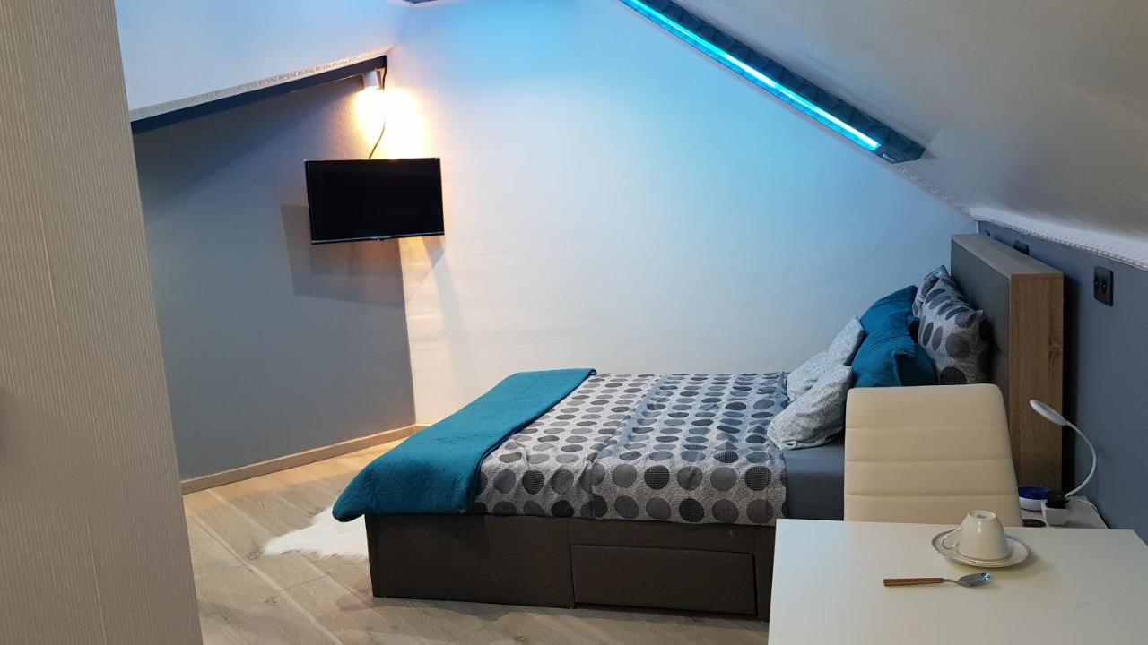 Apartmán Le Petit Luxembourg Montignies-sur-Sambre Exteriér fotografie